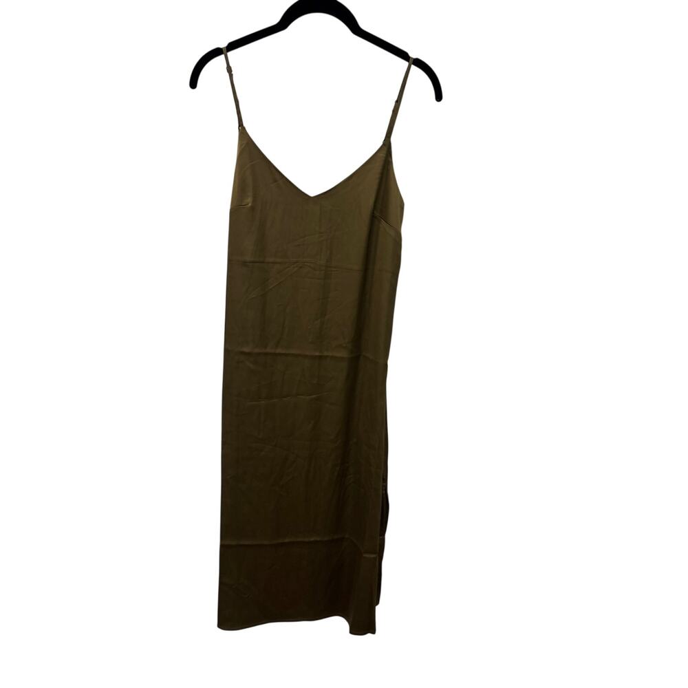 The drop olive midi dress